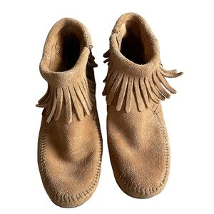 Minnetonka Moccasins, size 8